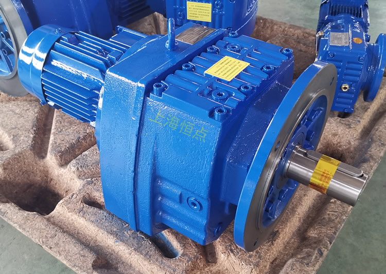 RF87減速機，立式安裝，輸入配電機，實物照片如下