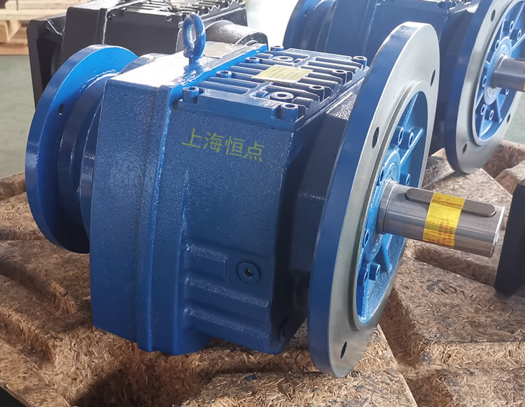 RF87減速機，輸入配法蘭B5端蓋，立式法蘭輸出，實物照片
