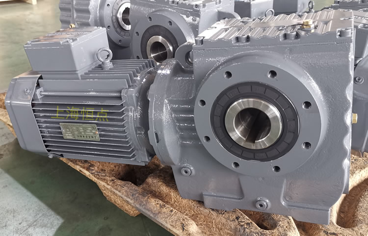 SA77系列減速機輸入配電機，輸出通孔，常用件實物圖