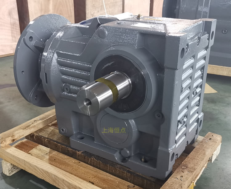 K97減速機，輸入配電機法蘭端蓋，右輸出單軸，實物圖如下